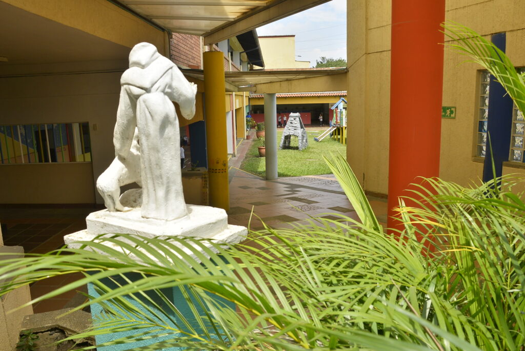 Espacios educativos y áreas de aprendizaje en el Colegio Franciscano Pío XII